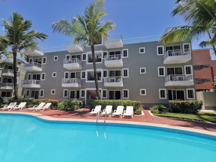 Caribbean Tropicana With Pool - Playa Los Corales Apartahotel 4*