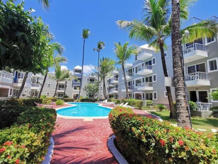 Caribbean Tropicana With Pool - Playa Los Corales Apartahotel
