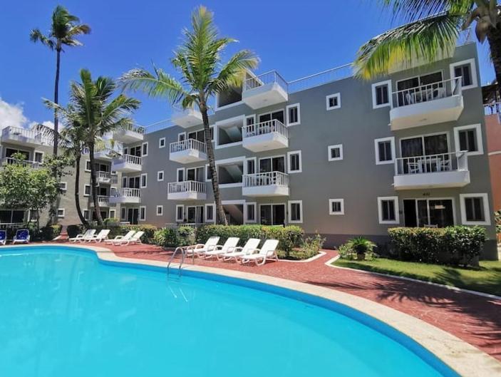 Caribbean Tropicana With Pool - Playa Los Corales Apartahotel 4*