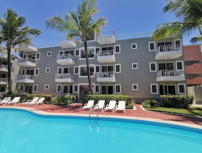 Caribbean Tropicana With Pool - Playa Los Corales Aparthotel 4*