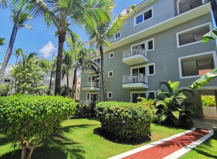 Caribbean Tropicana With Pool - Playa Los Corales Aparthotel 4*