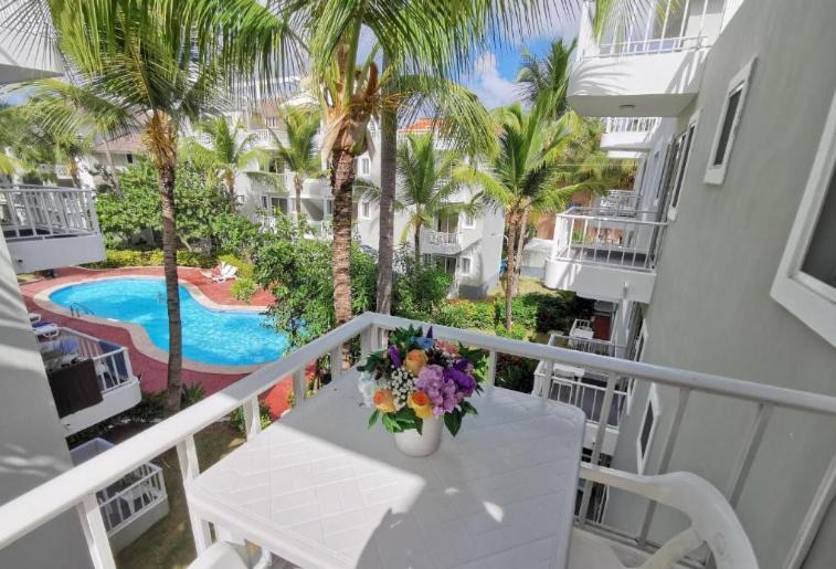 Caribbean Tropicana With Pool - Playa Los Corales Aparthotel